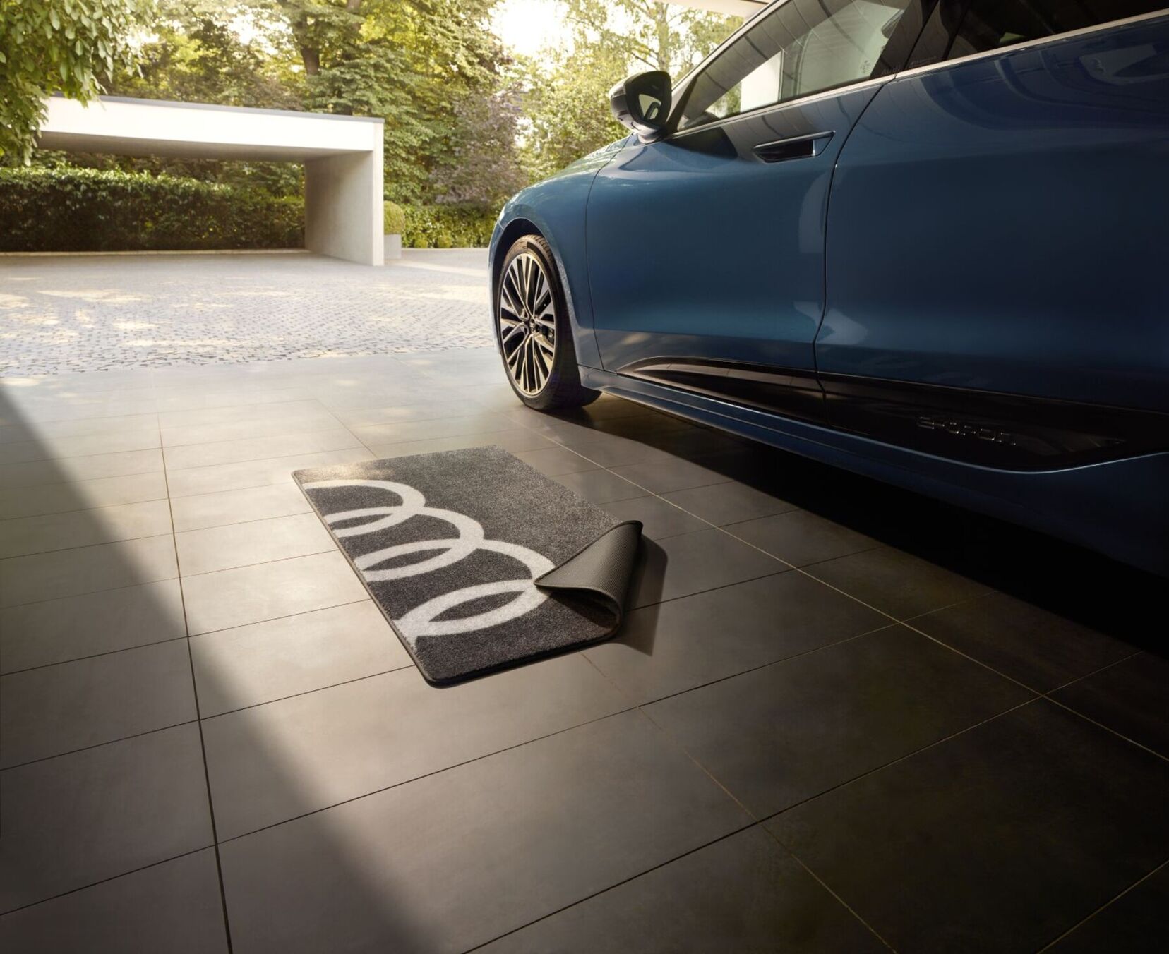 Audi Garagenteppich mit Audi Ringen